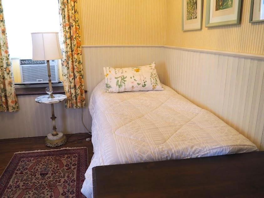 Bed and Breakfast Chrysler House à Gananoque Extérieur photo
