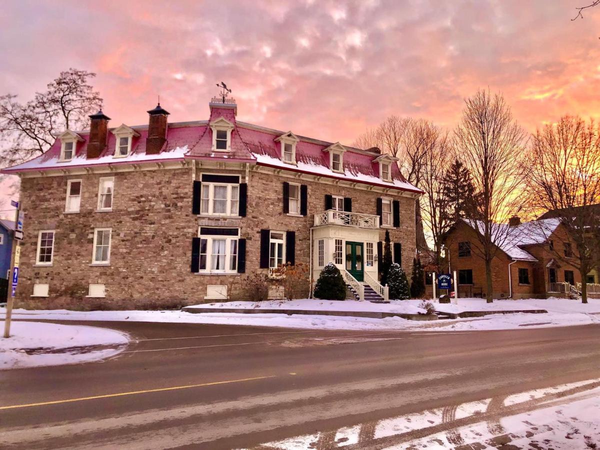 Bed and Breakfast Chrysler House à Gananoque Extérieur photo